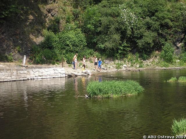 img00003.jpg